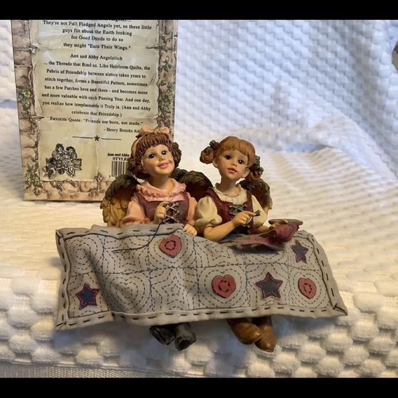 Boyd’s Bears - Ann and Abby